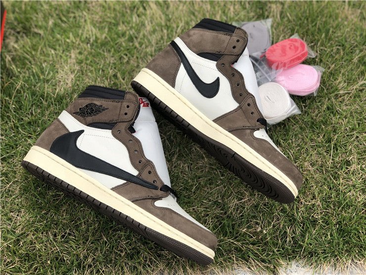 JORDAN 1 RETRO HIGH x TRAVIS SCOTT - logo - replica sneakers
