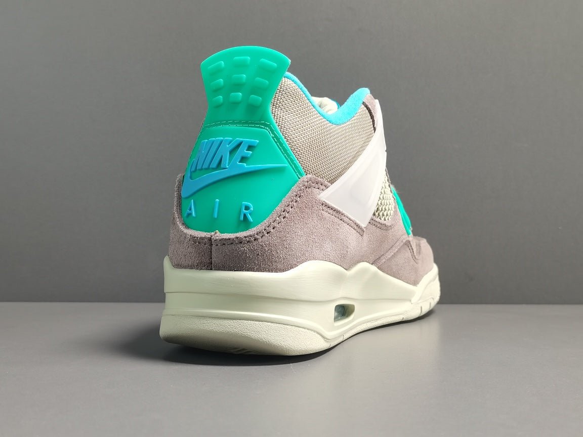 JORDAN 4 x SP 30TH ANNIVERSARY UNION TAUPE HAZE - logo - replica sneakers
