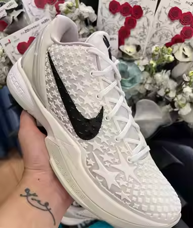 Replica vs Retail Sneakers 2026 - Real Difference & Value Analysis