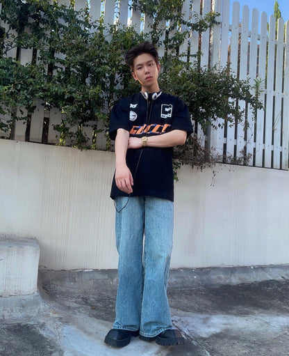 Gucci Graphic Logo T-Shirt (Black) - logo - replica sneakers