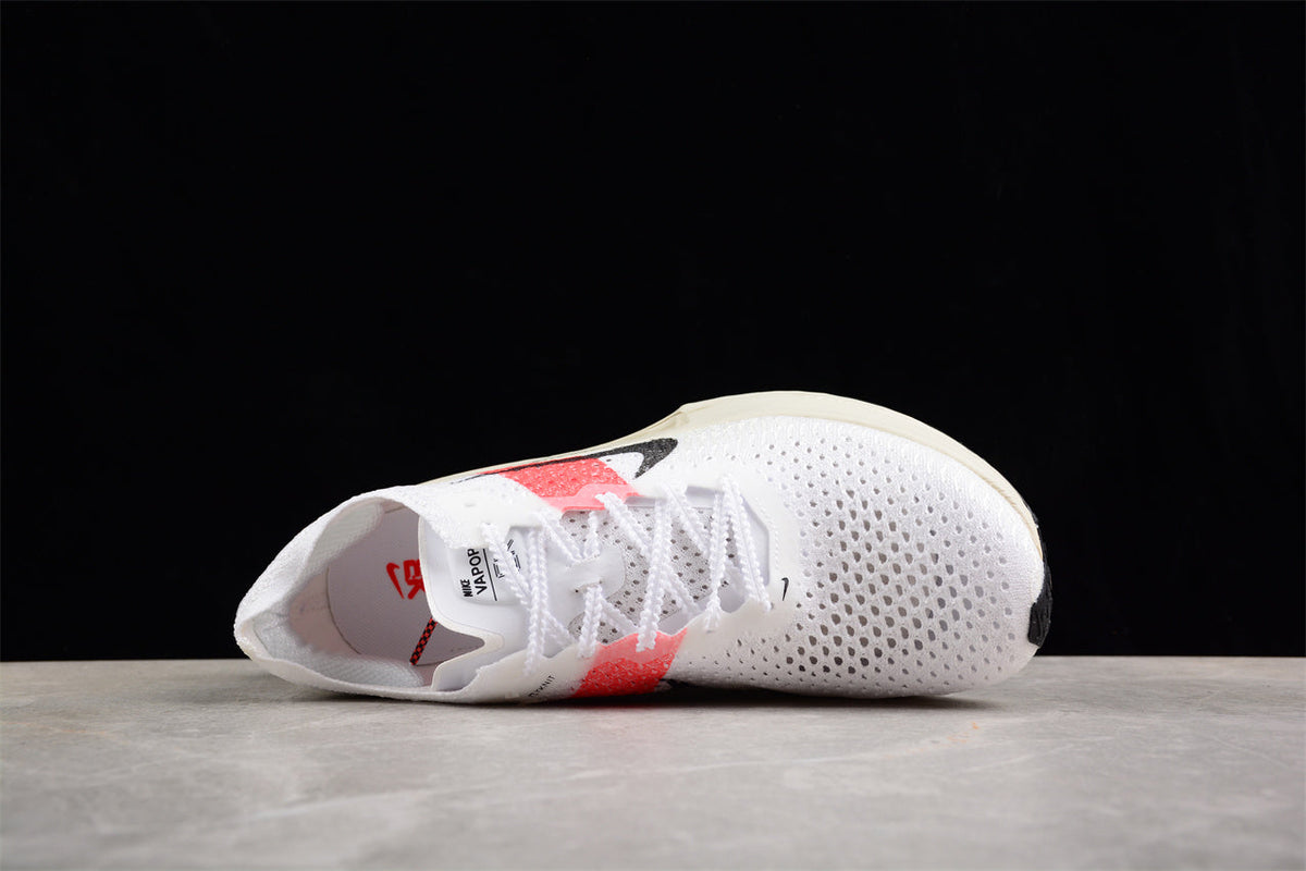 Zoom - Vaporfly Ne - T% 2 And Red Shoes - White Unisex Streetwear Limited Edition - Introducing the Nike ZoomX Vaporfly Next% 2, a pinnacle of performance running shoes designed for