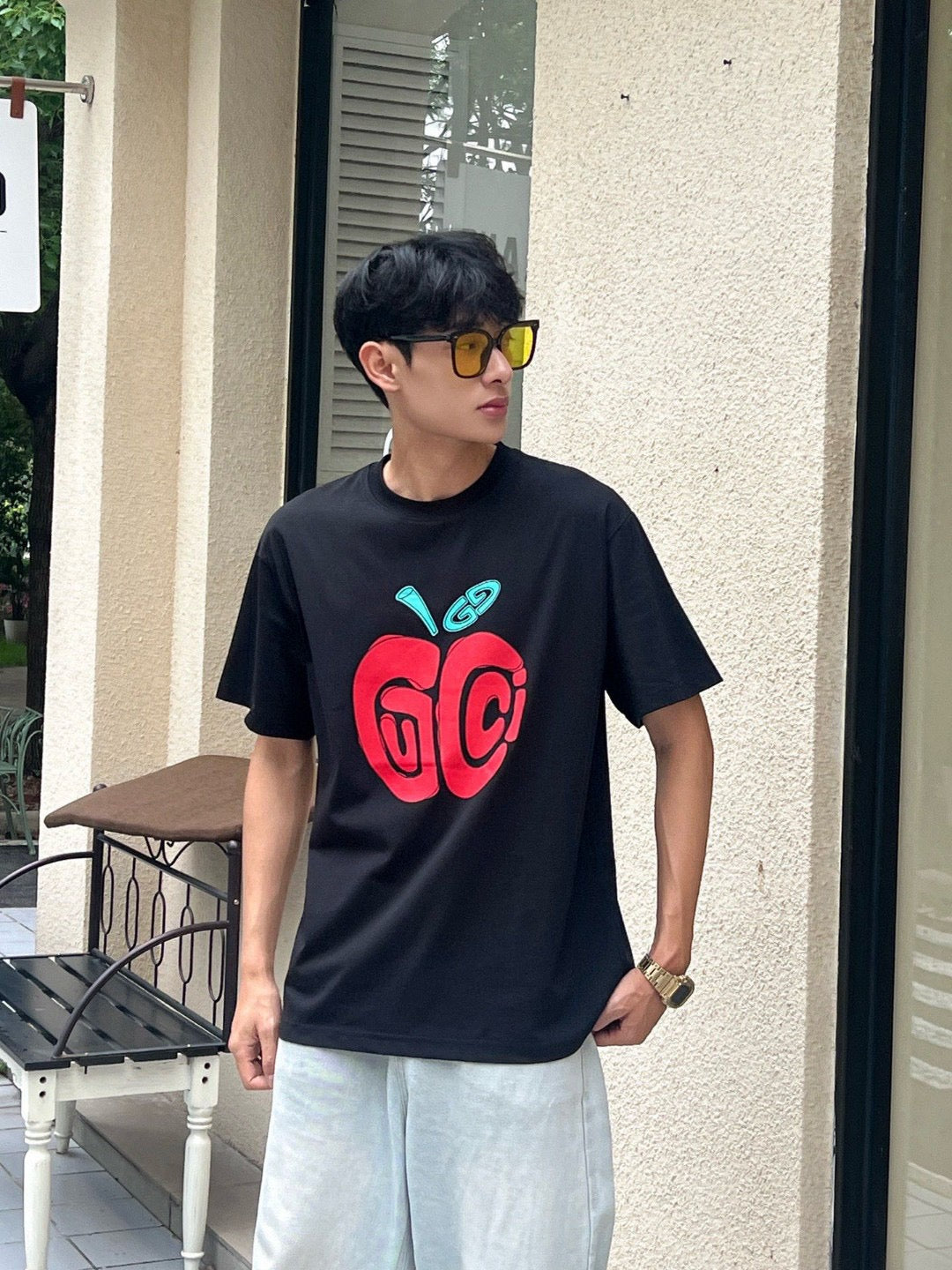 Gucci Apple Logo T-Shirt (Black) - logo - replica sneakers