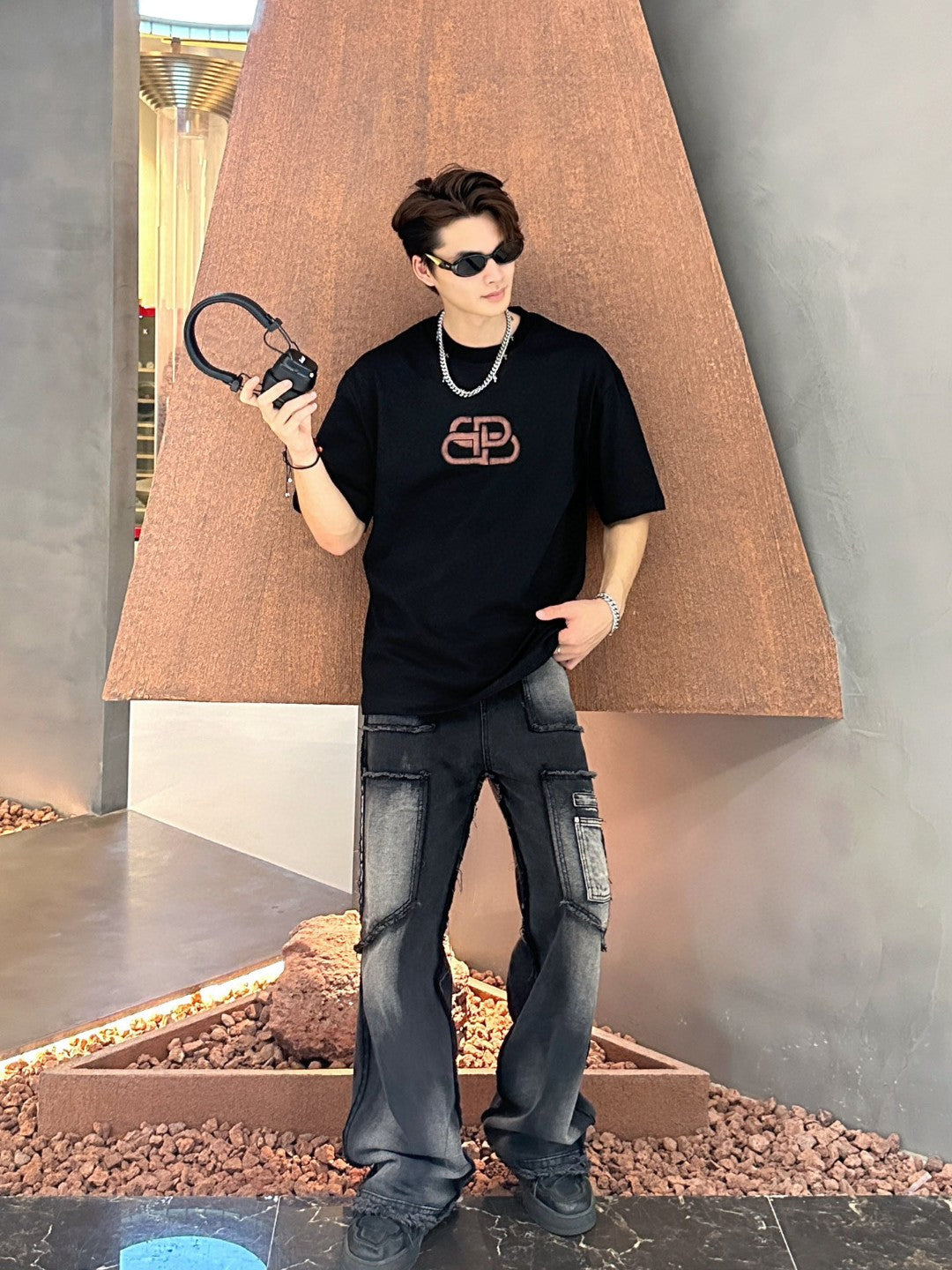 Balenciaga Logo T-Shirt - logo - replica sneakers
