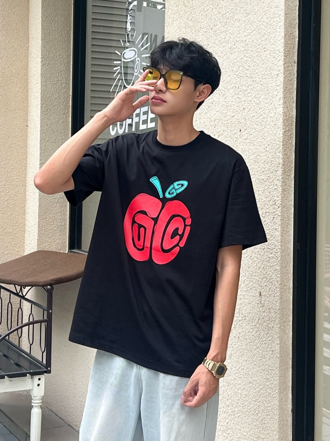 Gucci Apple Logo T-Shirt (Black) - logo - replica sneakers