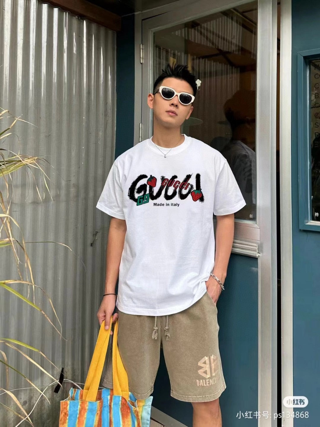 Gucci Strawberry Logo T-Shirt (Beige) - logo - replica sneakers