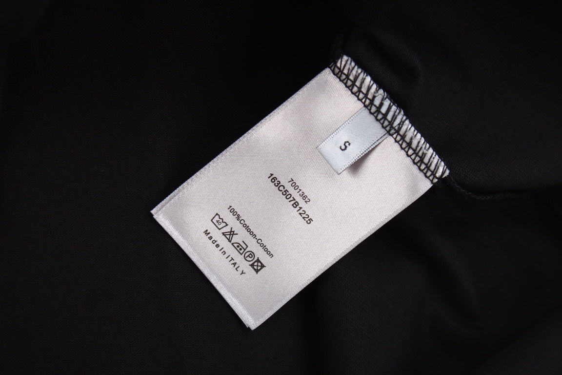 Dior T-Shirt with Tools and Logo Design - detail - replica sneakers