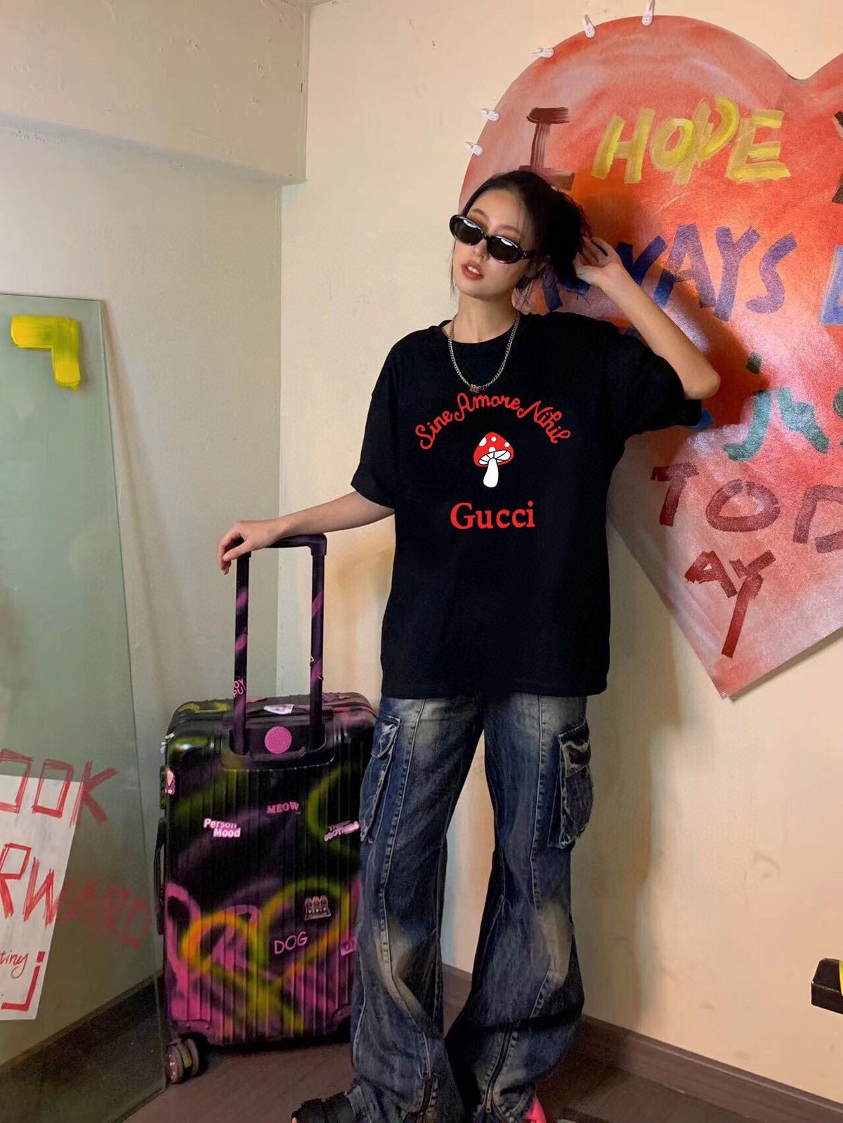 Gucci Mushroom Graphic T-Shirt - insole - replica sneakers