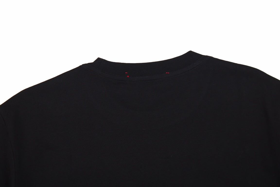 Gucci Mushroom Graphic T-Shirt - close up - replica sneakers