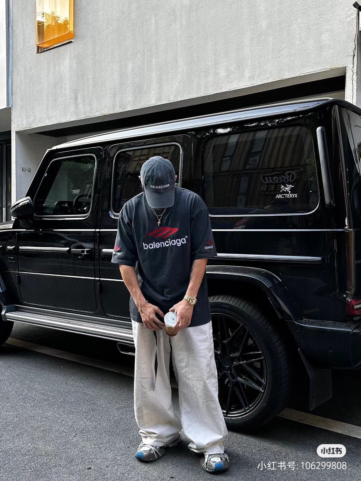 BALENCIAGA LOGO GRAPHIC T-SHIRT BLACK - Prime Reps - outsole - replica sneakers