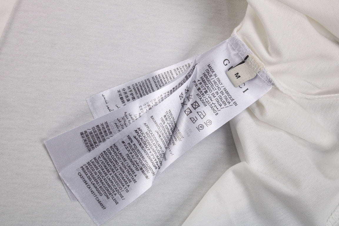 Gucci ANCOR. T-Shirt (White) - close up - replica sneakers