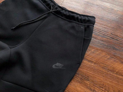NIKE TECH FLEECE PANTS x BLACK - outsole - replica sneakers