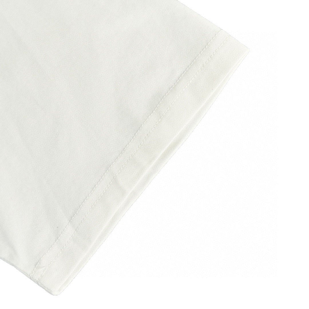 BALENCIAGA x VETEMENTS LOGO T-SHIRT WHITE - close up - replica sneakers