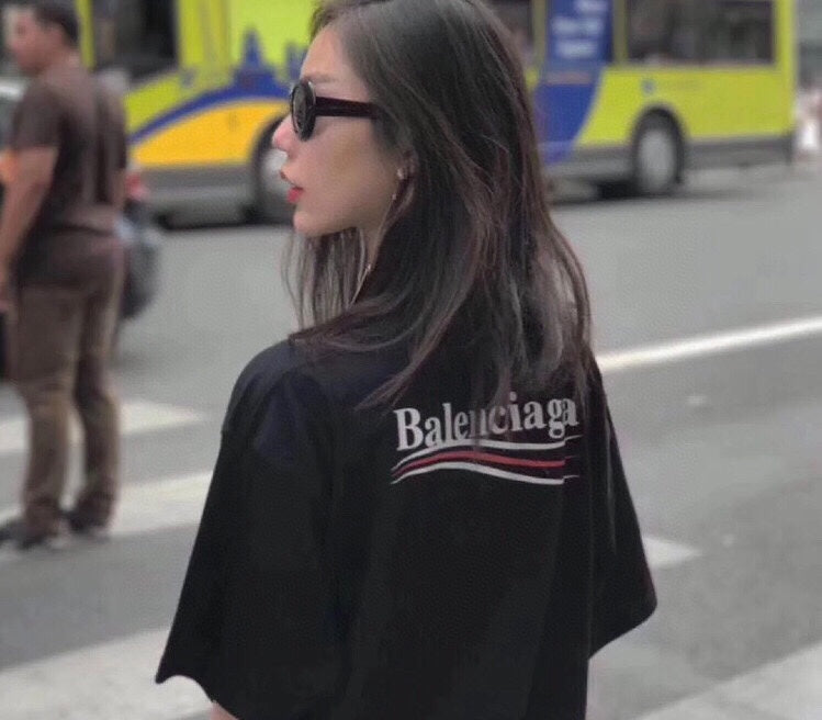 Balenciaga Wave Logo T-Shirt (Black) - outsole - replica sneakers