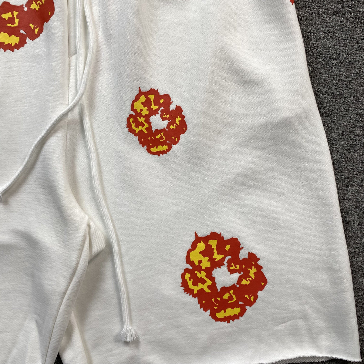 DENIM TEARS x OFFSET COTTON WREATH SHORTS WHITE - insole - replica sneakers
