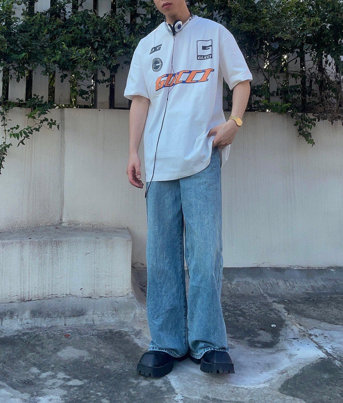 Gucci Graphic Logo T-Shirt - logo - replica sneakers