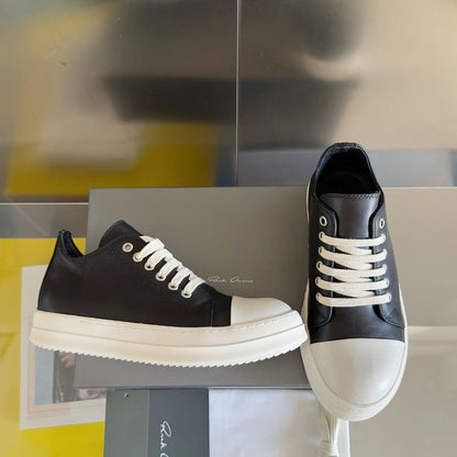 Rick Owens Low-top Sneakers - Black Unisex Streetwear Limited Edition - **Rick Owens Black Low-Top Sneakers: Avant-Garde Elegance and Comfort** Step into the future of fashion