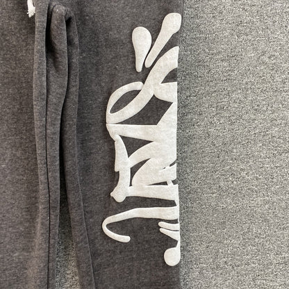 SYNA WORLD SWEATPANTS GREY - close up - replica sneakers