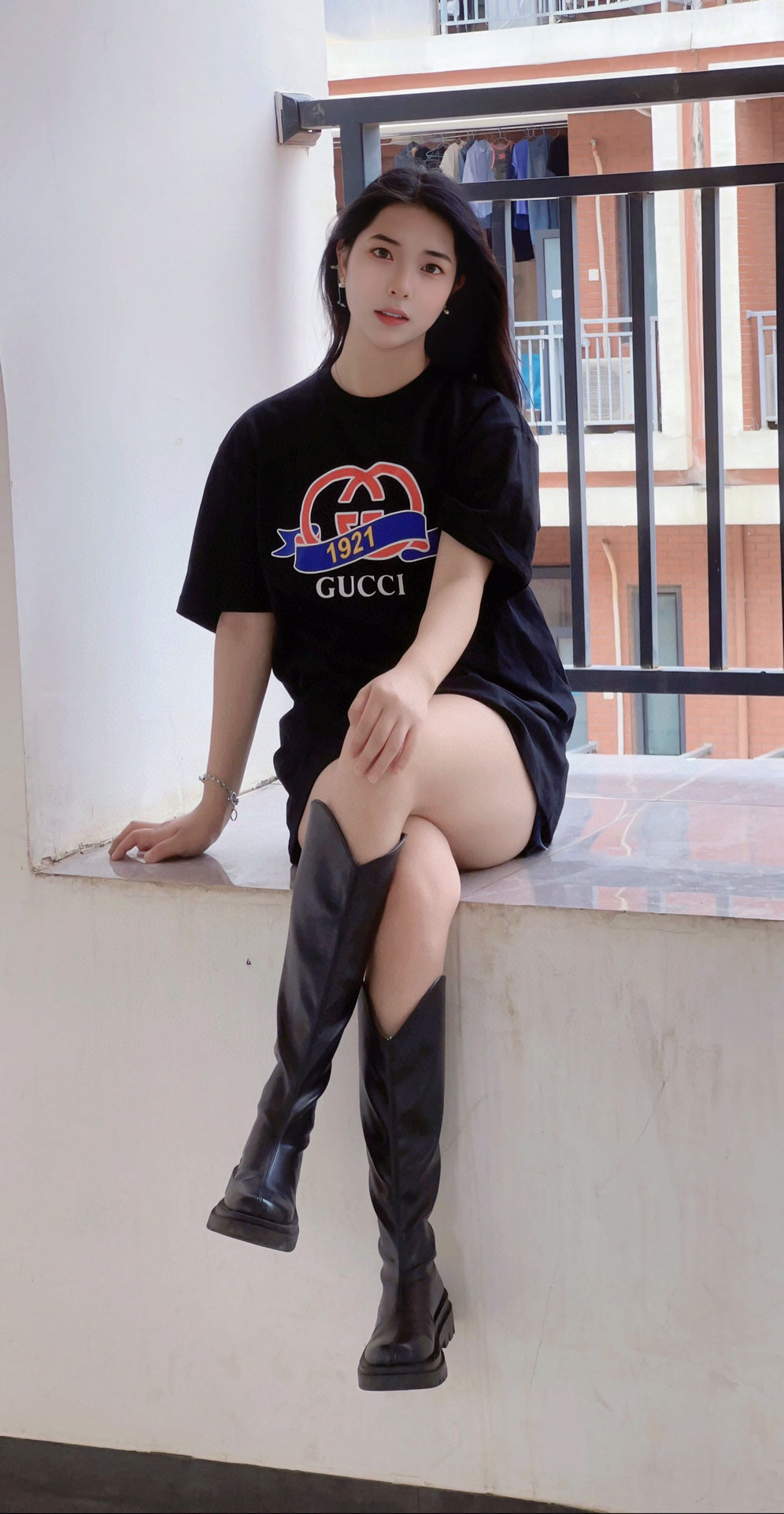 Gucci 1921 Logo T-Shirt - logo - replica sneakers