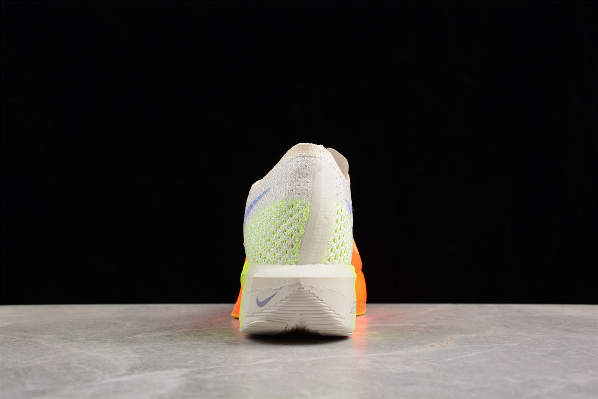 Zoom - Vaporfly Ne - T% 2 White,orange And Blue Shoes Unisex Streetwear Limited Edition - Introducing the Nike ZoomX Vaporfly Next% 2, a revolution in running performance footwear. This model