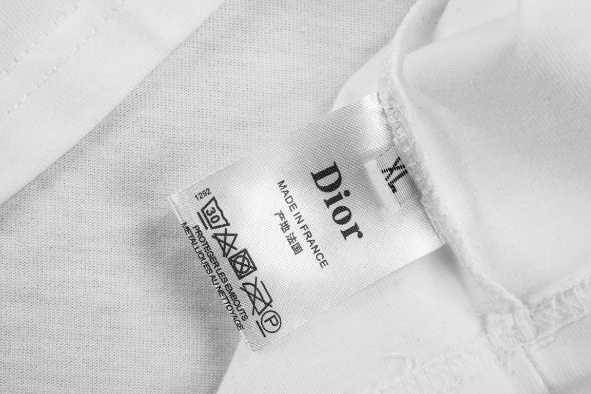 Dior T-Shirt with Artistic Logo Design - insole - replica sneakers