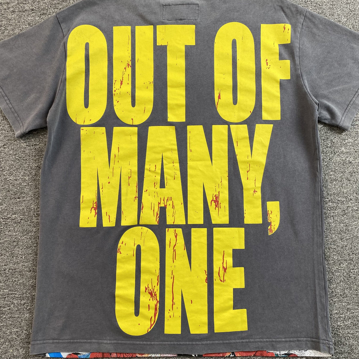 GODSPEED LONG LONELY ROAD T-SHIRT GREY - close up - replica sneakers