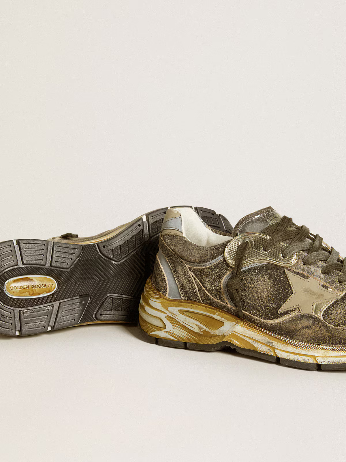 Golden Goose Dad-star Sneaker - Gold Dust - Red Unisex Streetwear Limited Edition