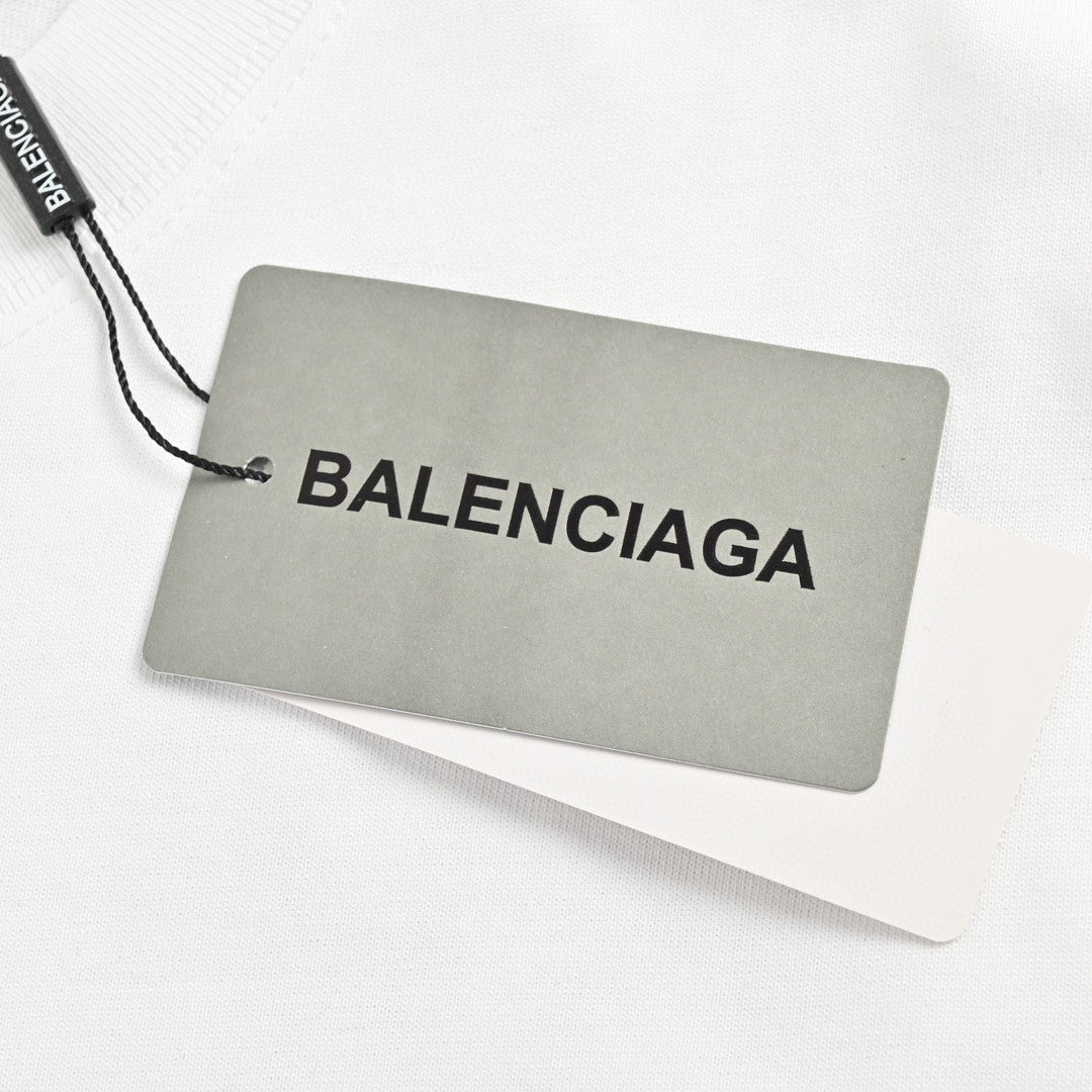 Balenciaga T-Shirt - Distressed Logo - detail - replica sneakers