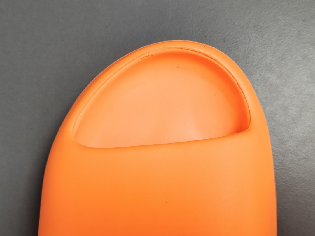ADIDAS YEEZY SLIDE x ENFLAME ORANGE - angle view