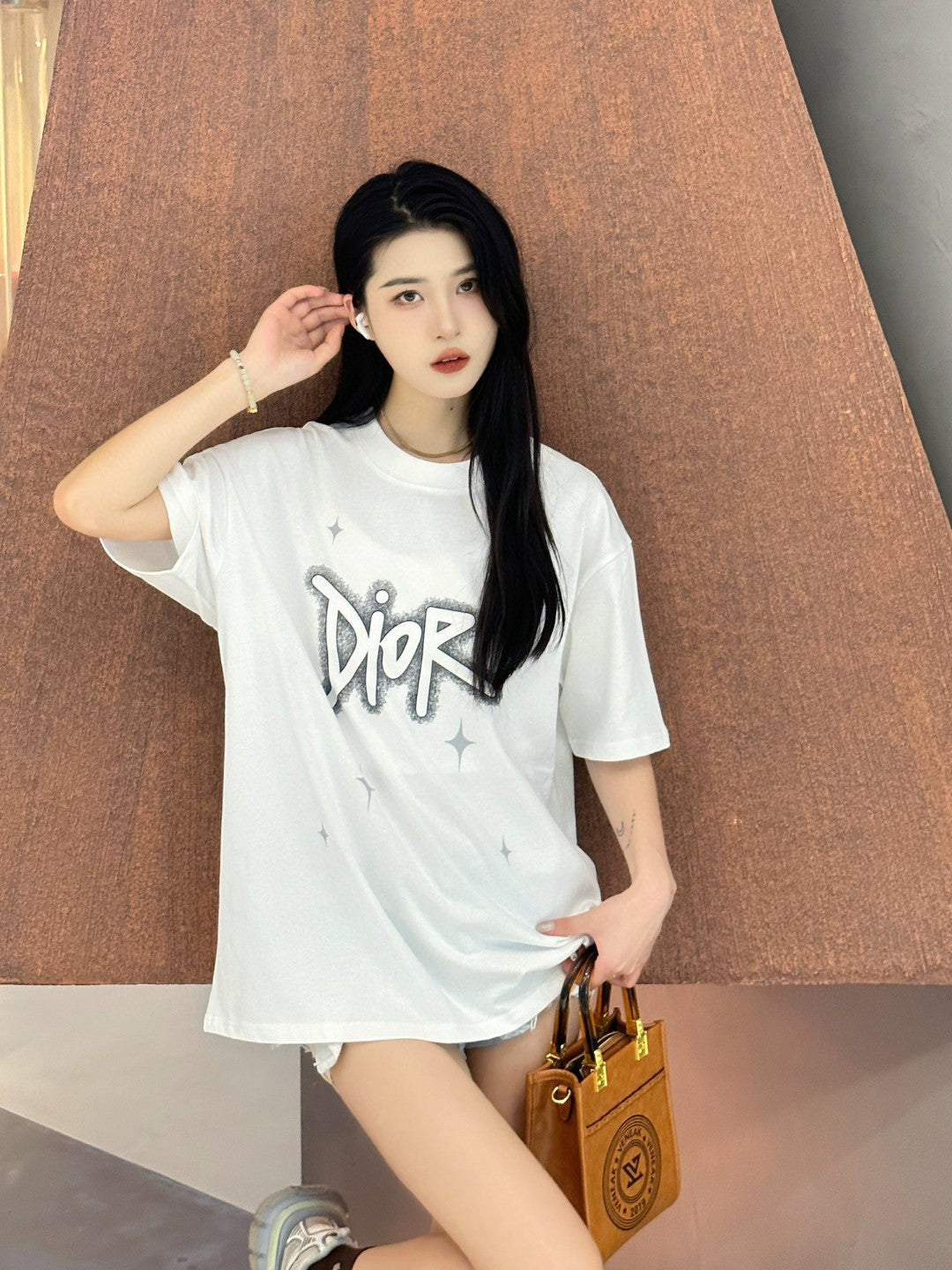 Gucci Bunny Graphic T-Shirt - outsole - replica sneakers