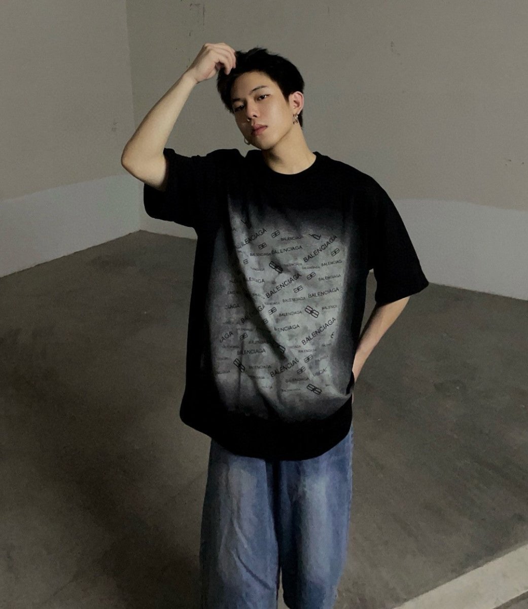 Balenciaga All-Over Logo Print T-Shirt (Black) - logo - replica sneakers