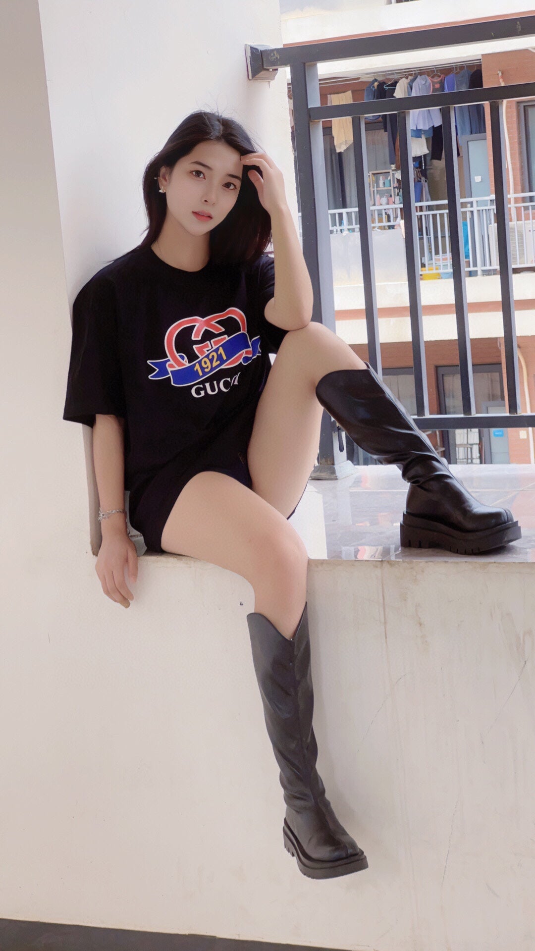 Gucci 1921 Logo T-Shirt - logo - replica sneakers