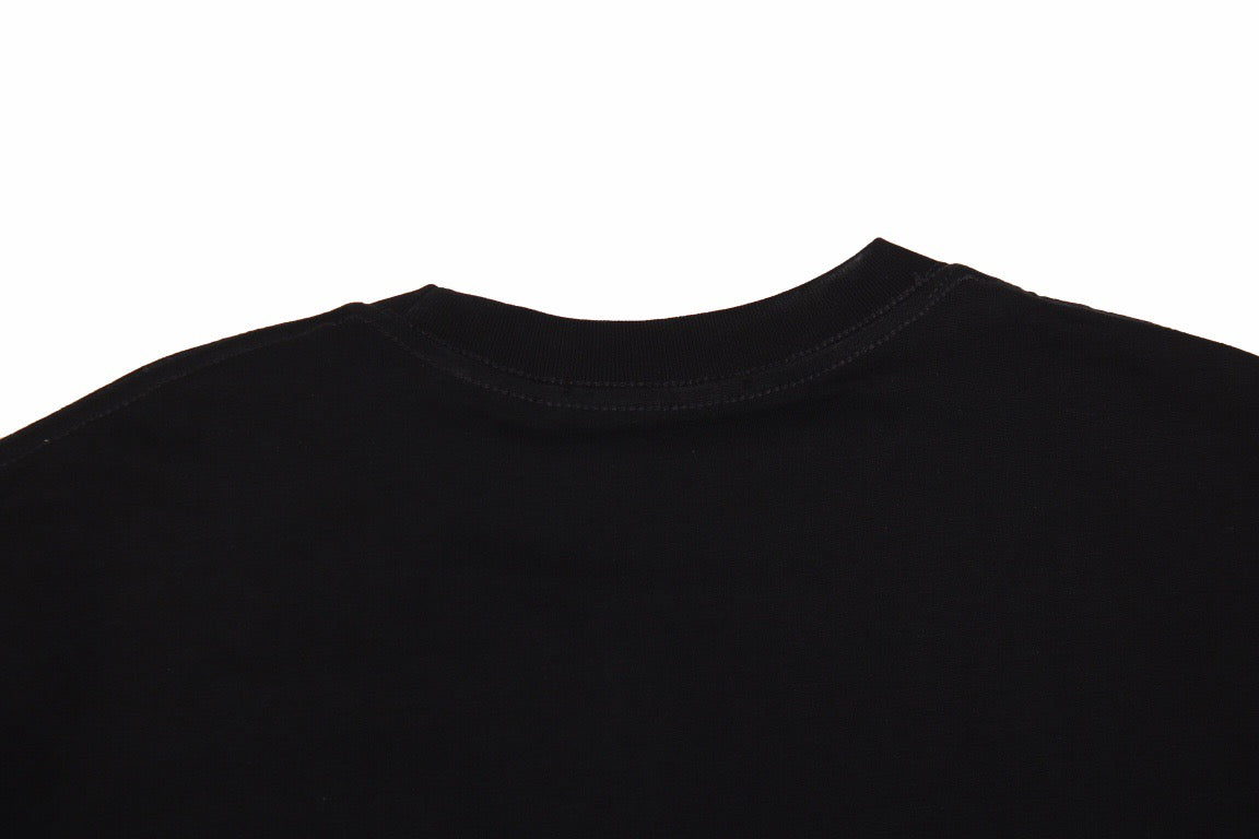 Gucci T-shirt with Embroidered Cities - logo - replica sneakers