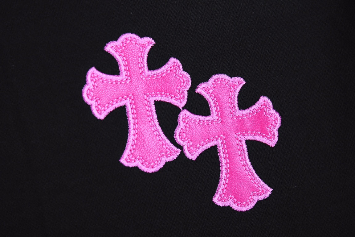 CHROME HEARTS HORSE SHOE LOGO T-SHIRT BLACK PINK - close up - replica sneakers