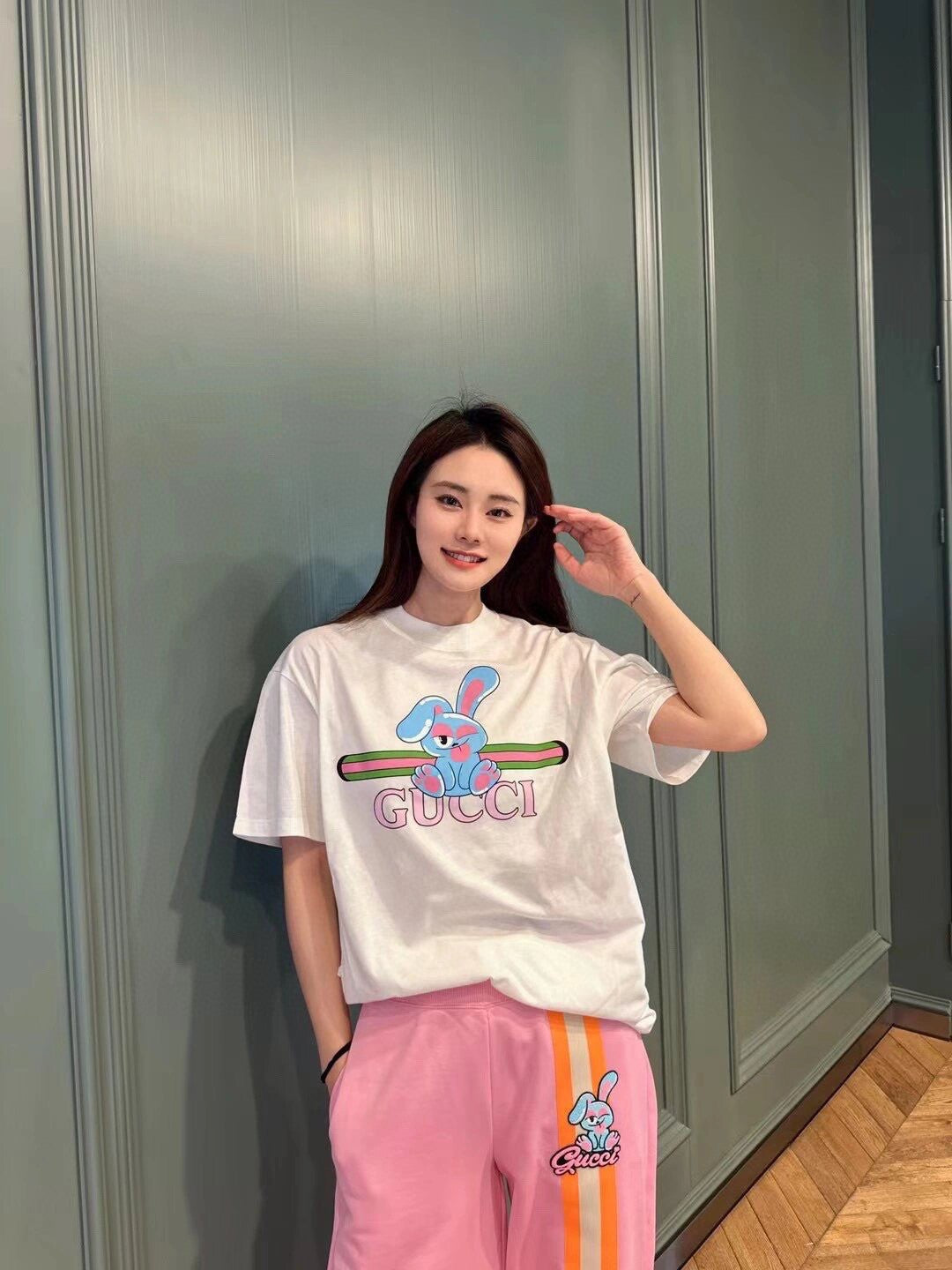 Gucci Bunny Graphic T-Shirt - logo - replica sneakers