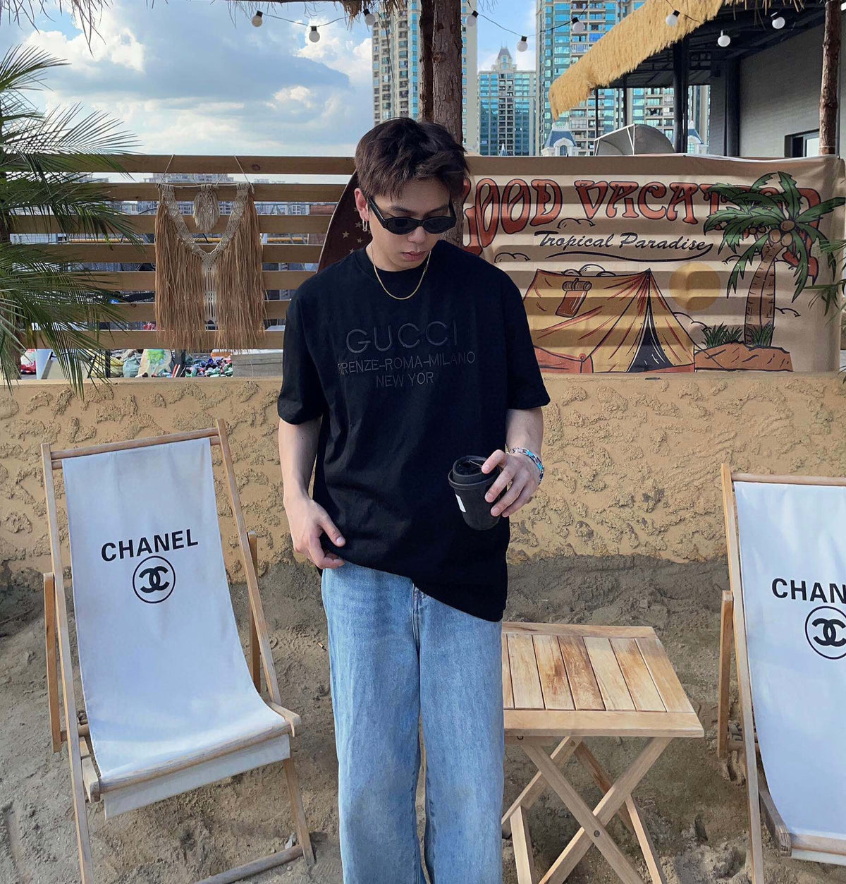 Gucci T-shirt with Embroidered Cities - logo - replica sneakers