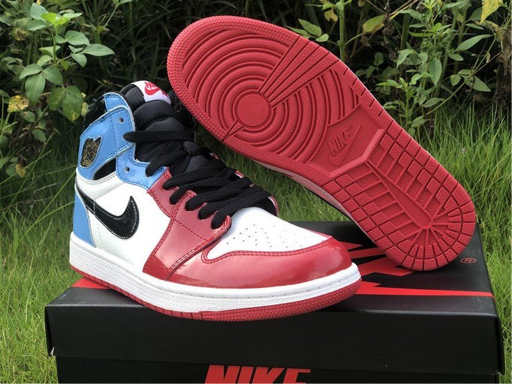JORDAN 1 RETRO HIGH x FEARLESS UNC CHICAGO - logo - replica sneakers
