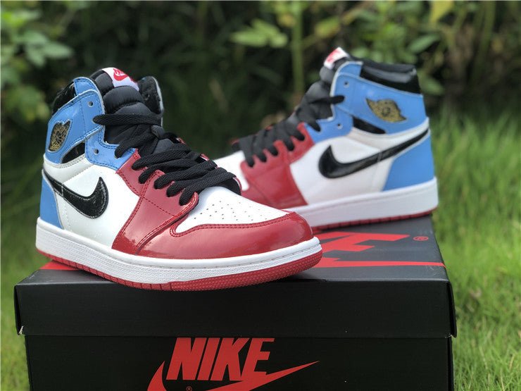 JORDAN 1 RETRO HIGH x FEARLESS UNC CHICAGO - logo - replica sneakers