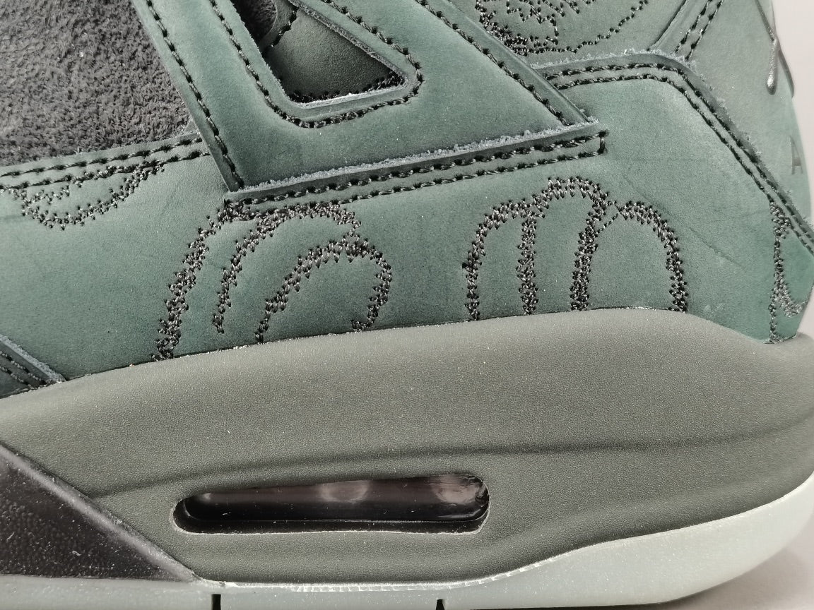 JORDAN 4 x KAWS BLACK OLIVE - logo - replica sneakers