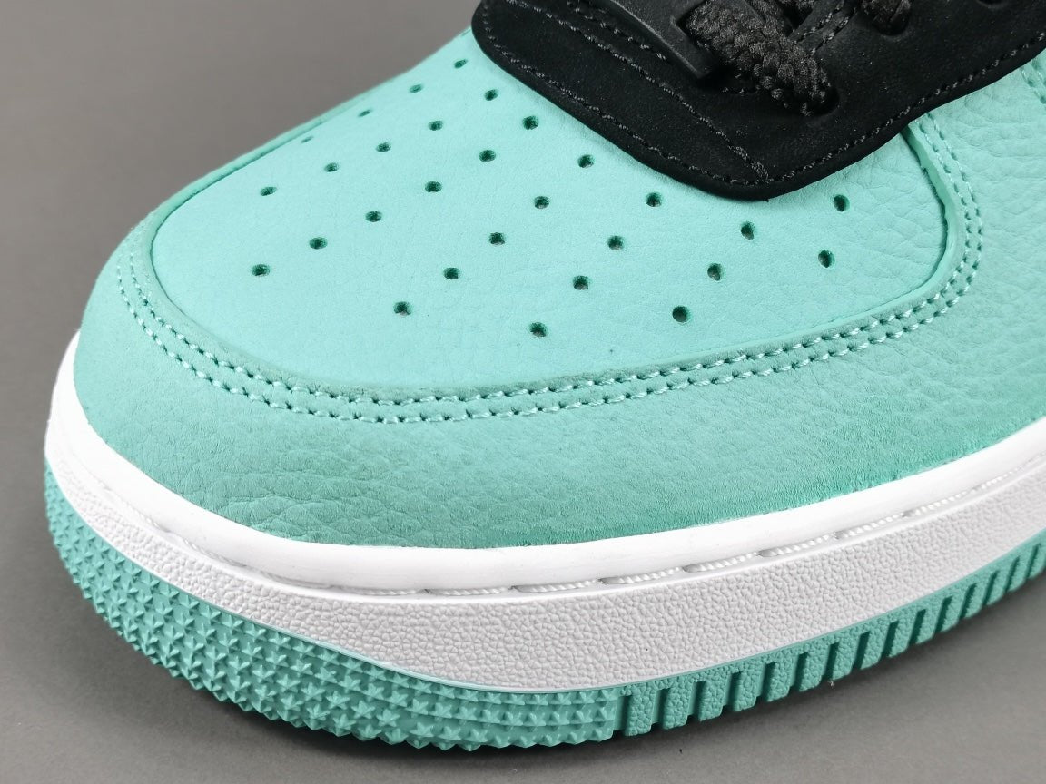 NIKE AIR FORCE 1 x TIFFANY & CO.1837 (FRIENDS AND FAMILY) - logo - replica sneakers